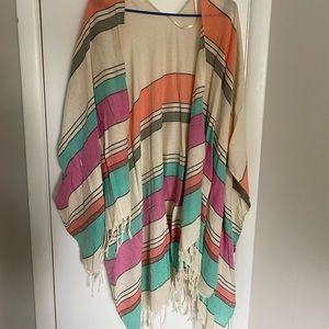 Shall/ coverup. Perfect for the beach or casual day.